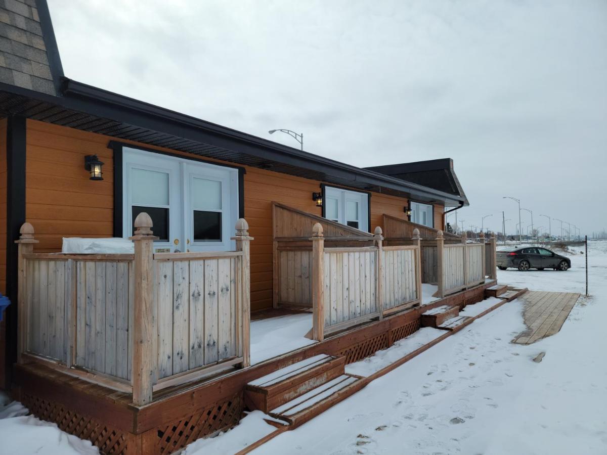 Motel Au Bord De L'Eau Rimouski Exterior photo